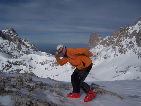 The man who shall be nameless posing in front of Naranjo de Bulnes:: eagles-l