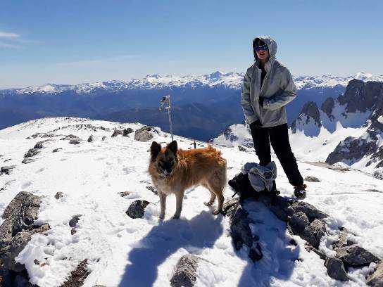 En la cima del Pico Samelar