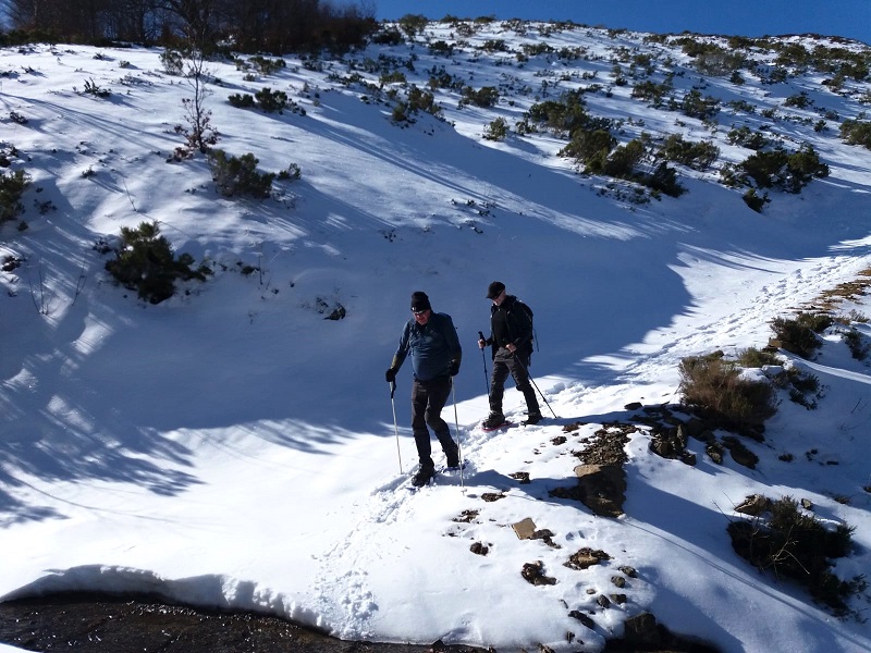 Snowshoeing in the Cantabrian mountains