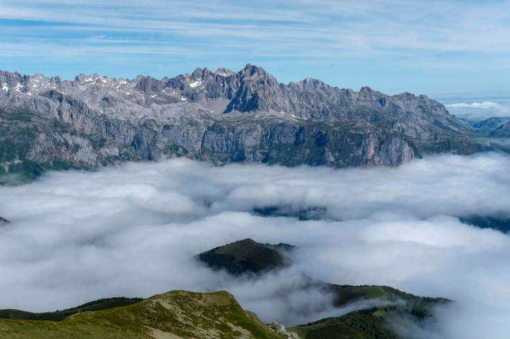 The central massif from Pico Jano The central massif from Pico Jano